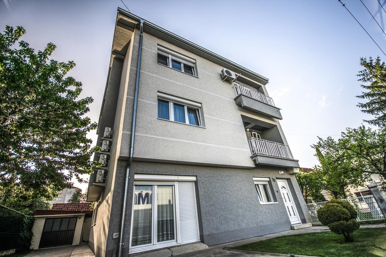 Apartments Ivan Ni 外观 照片